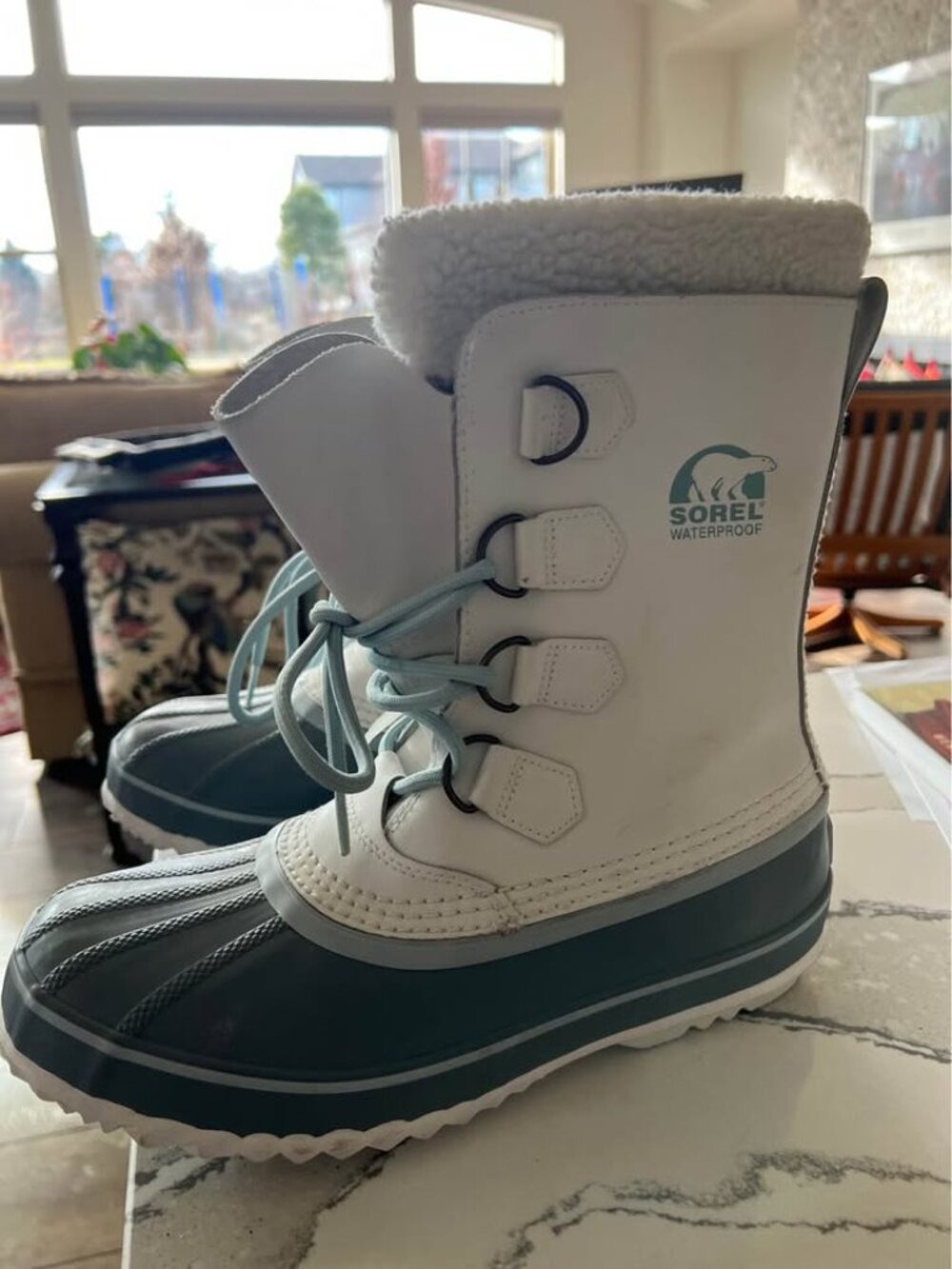 NWT Sorel Waterproof Snow Boots *10*